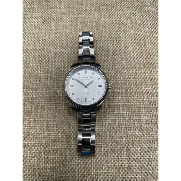 stuhrling Allure 607L Quartz 32mm Classic Women’s Wrist Watch Silver - Picture 5 of 10